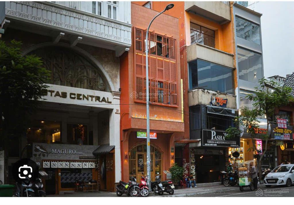 Chính chủ chuyển nhượng nhà mặt tiền đường đông du  đang có hợp đồng thuê