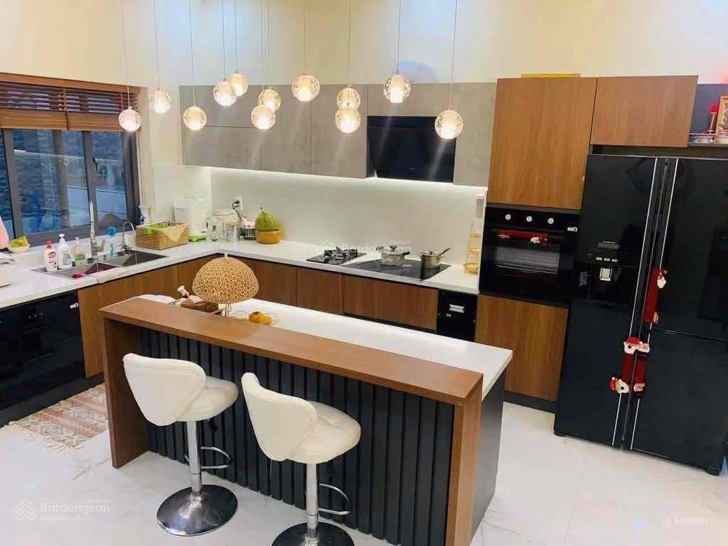 Nhà đẹp, hẻm 8m  phạm phú thứ  3 tầng, 5x21  rõ ràng chuẩn 100%