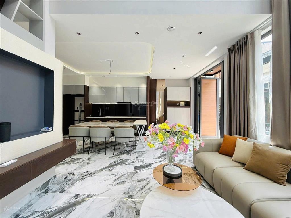 Biệt thự, hẻm 8m  cách mạng tháng 8  4 tầng, 6x14m  cam kết chuẩn 100%
