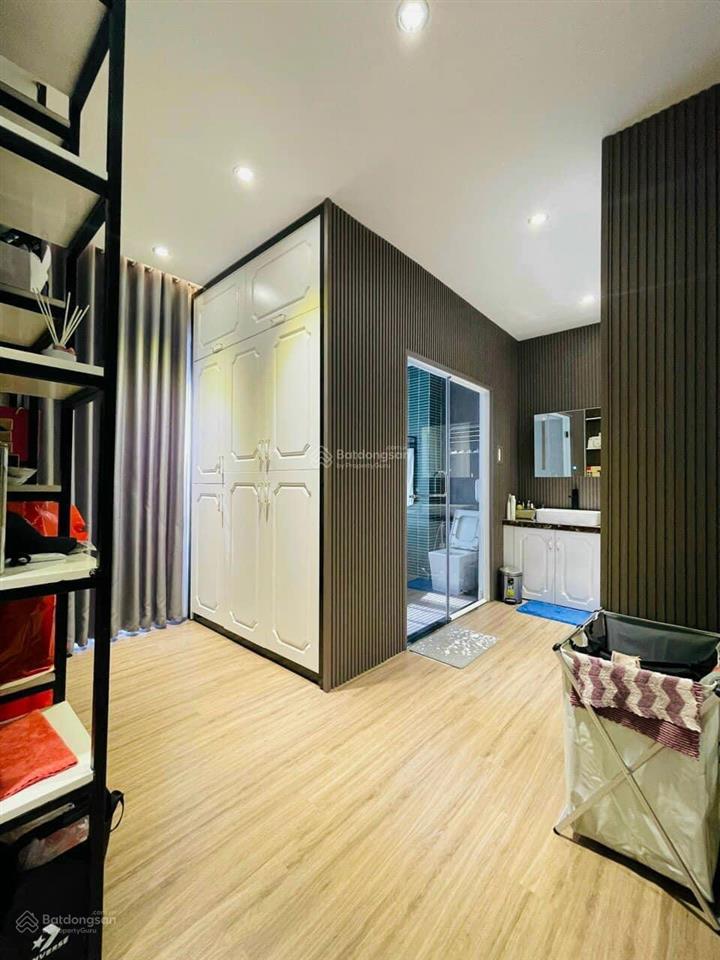 Nhà đẹp, hẻm 8m  khu vip bàu cát  5 tầng, 5x16  cho thuê 50tr/tháng