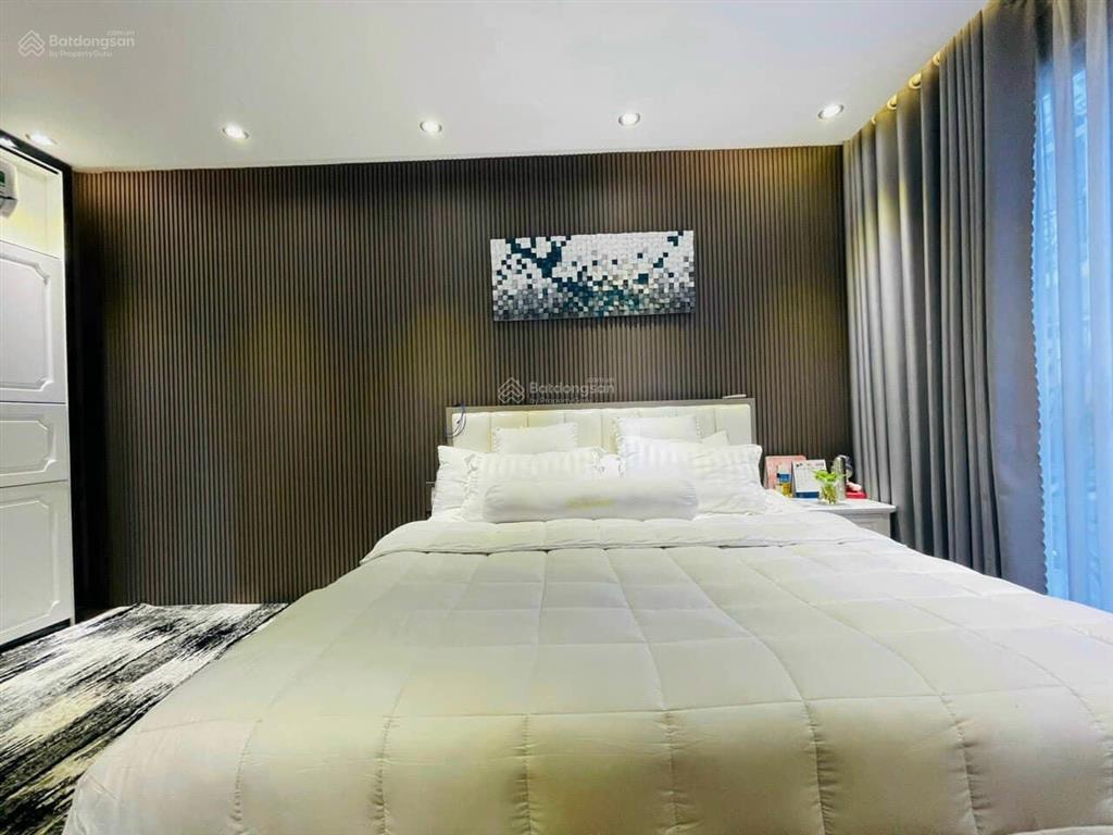 Nhà đẹp, hẻm 8m  khu vip bàu cát  5 tầng, 5x16  cho thuê 50tr/tháng