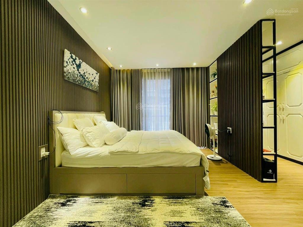 Nhà đẹp, hẻm 8m  khu vip bàu cát  5 tầng, 5x16  cho thuê 50tr/tháng