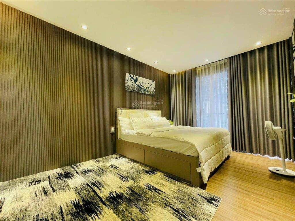 Nhà đẹp, hẻm 8m  khu vip bàu cát  5 tầng, 5x16  cho thuê 50tr/tháng