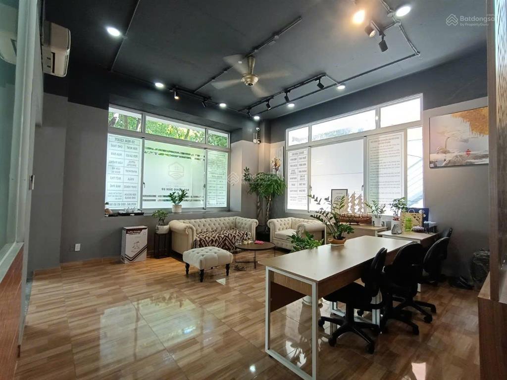 Cho thuê mặt tiền nhà, 4042 đường hưng gia 2, phú mỹ hưng, quận 7, gần khu cao cấp midtown