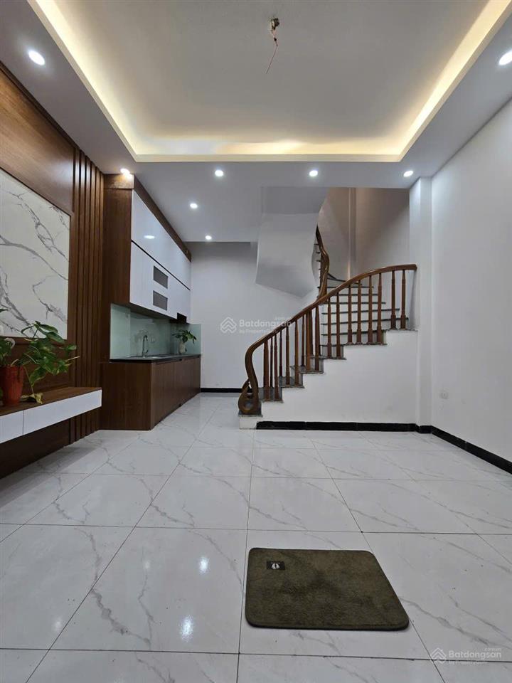 Cạnh linh đàm 35m2, 5 tầng, hơn 5 tỷ