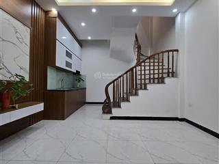 Cạnh linh đàm 35m2, 5 tầng, hơn 5 tỷ