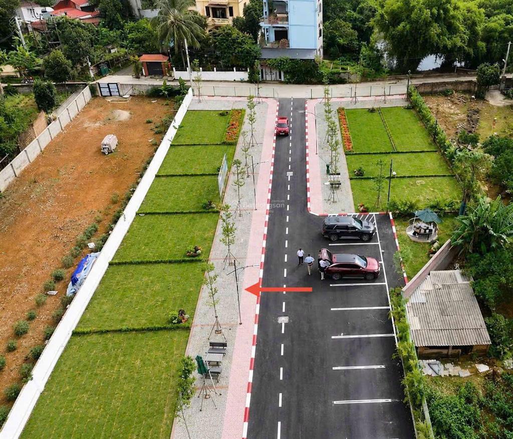 Bán đất cạnh chợ hòa lạc và đhgq, 100m2, ngay khu dân cư, giá cực tốt,  0967 778 ***