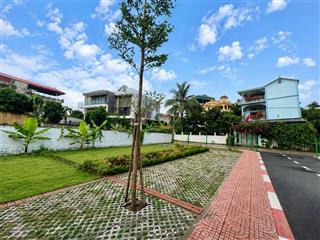 Bán đất chính chủ cạnh chợ hòa lạc và đhgq