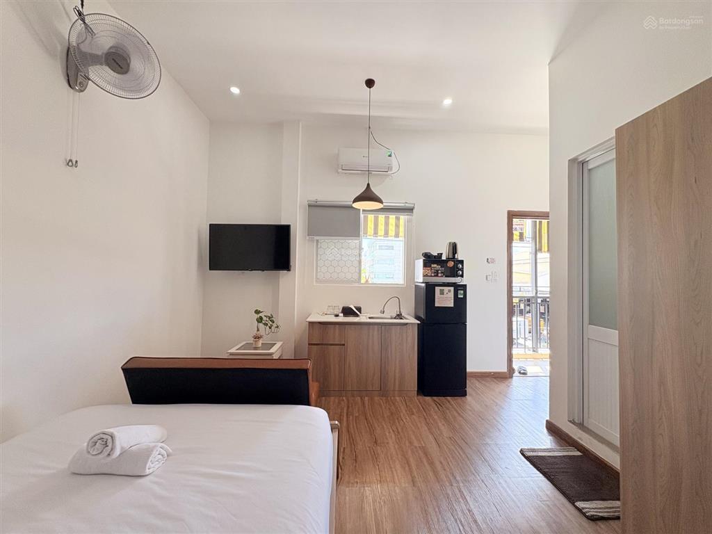 Cho thuê căn hộ studio ban công ngay sân bay tân sơn nhất quận tân bình