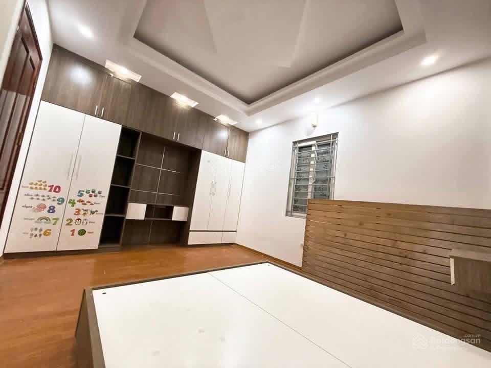 Bán nhà riêng chính chủ tại kim ngưu, phường hai bà trưng. diện tích 60 m2  4 tầng  mặt tiền 5 m