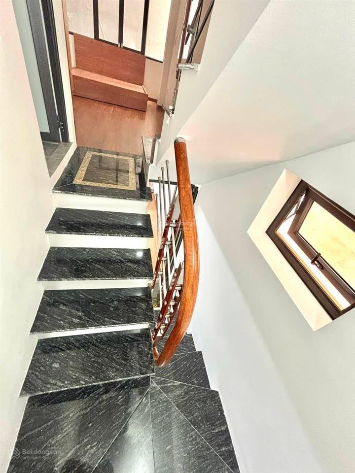 Bán nhà riêng chính chủ tại kim ngưu, phường hai bà trưng. diện tích 60 m2  4 tầng  mặt tiền 5 m