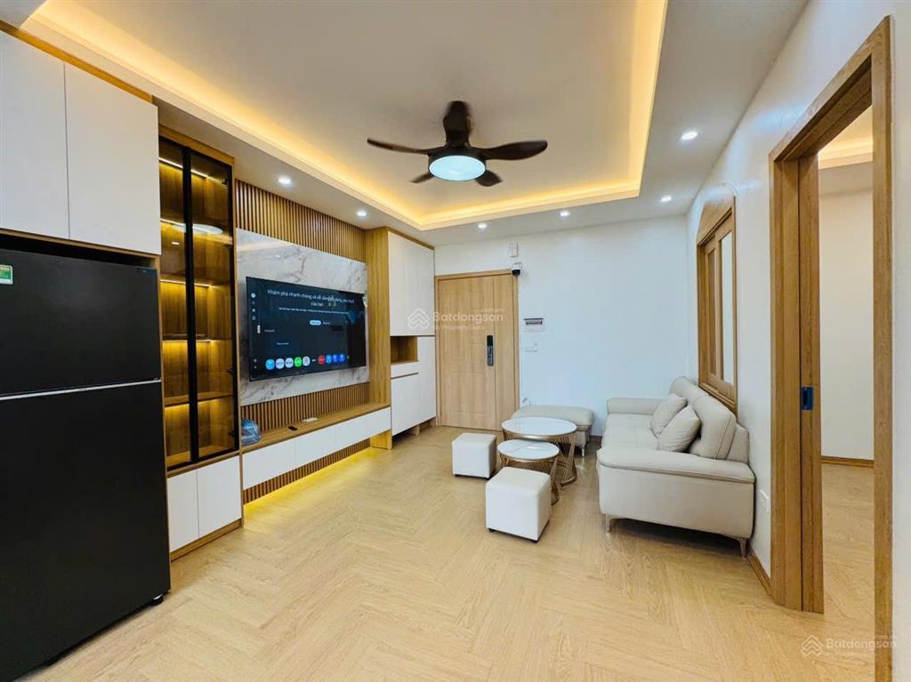 Bán căn hộ đẹp như khách sạn phố trần quý kiên, full nội thất  65 m giá 6.38 tỷ. hường 0902 120 ***