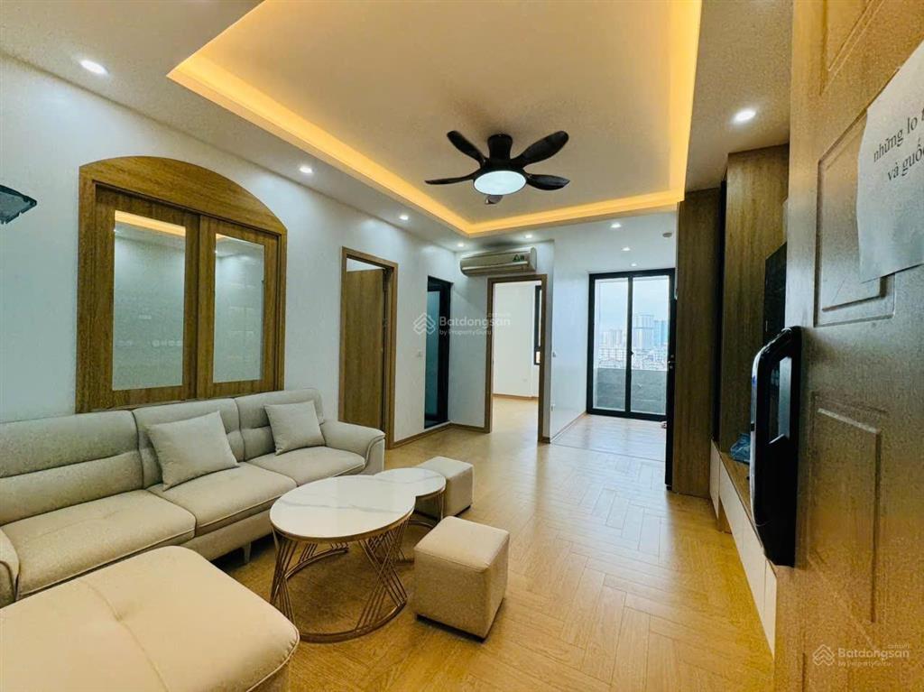Bán căn hộ đẹp như khách sạn phố trần quý kiên, full nội thất  65 m giá 6.38 tỷ. hường 0902 120 ***