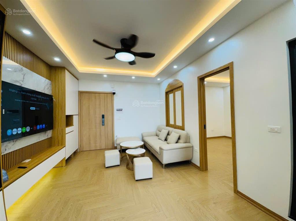 Bán căn hộ đẹp như khách sạn phố trần quý kiên, full nội thất  65 m giá 6.38 tỷ. hường 0902 120 ***