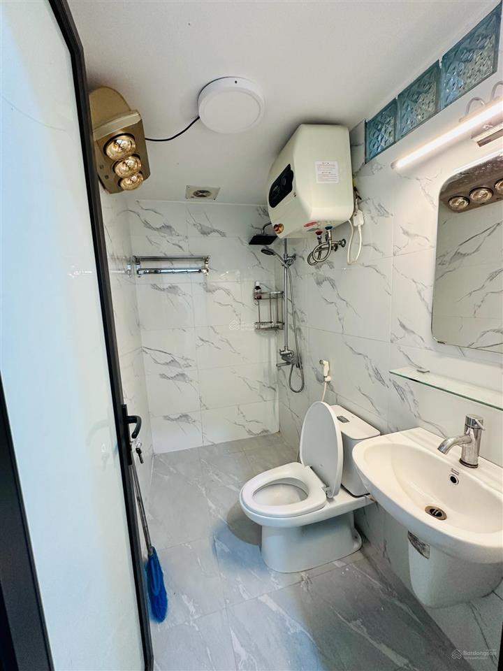 Bán nhà đẹp phố nguyễn ngọc nại  42 m x4 tầng . mt khủng 5.5 m . giá 9.5 tỷ .  hường 0902 120 ***