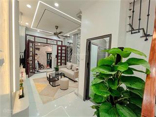 Bán nhà lô góc 45 m x4 tầng . giá 9.5 tỷ. vài bước chân ra mặt phố kim hoa .  hường 0902 120 ***