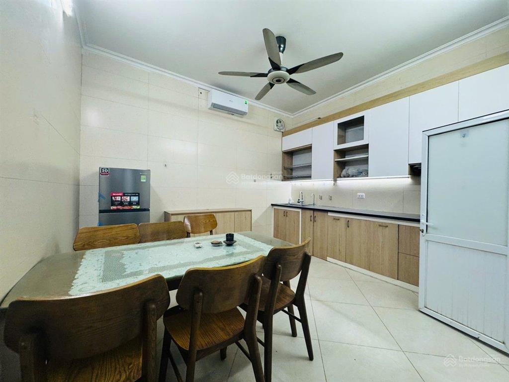 Bán nhà lô góc 45 m x4 tầng . giá 9.5 tỷ. vài bước chân ra mặt phố kim hoa .  hường 0902 120 ***
