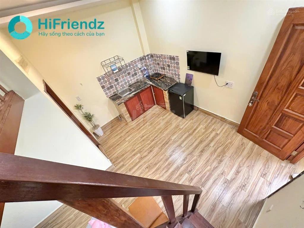Phòng trọ 30m2 đầy đủ nội thất, ngay lê văn việt, gần đại học fpt, đh giao thông vận tải