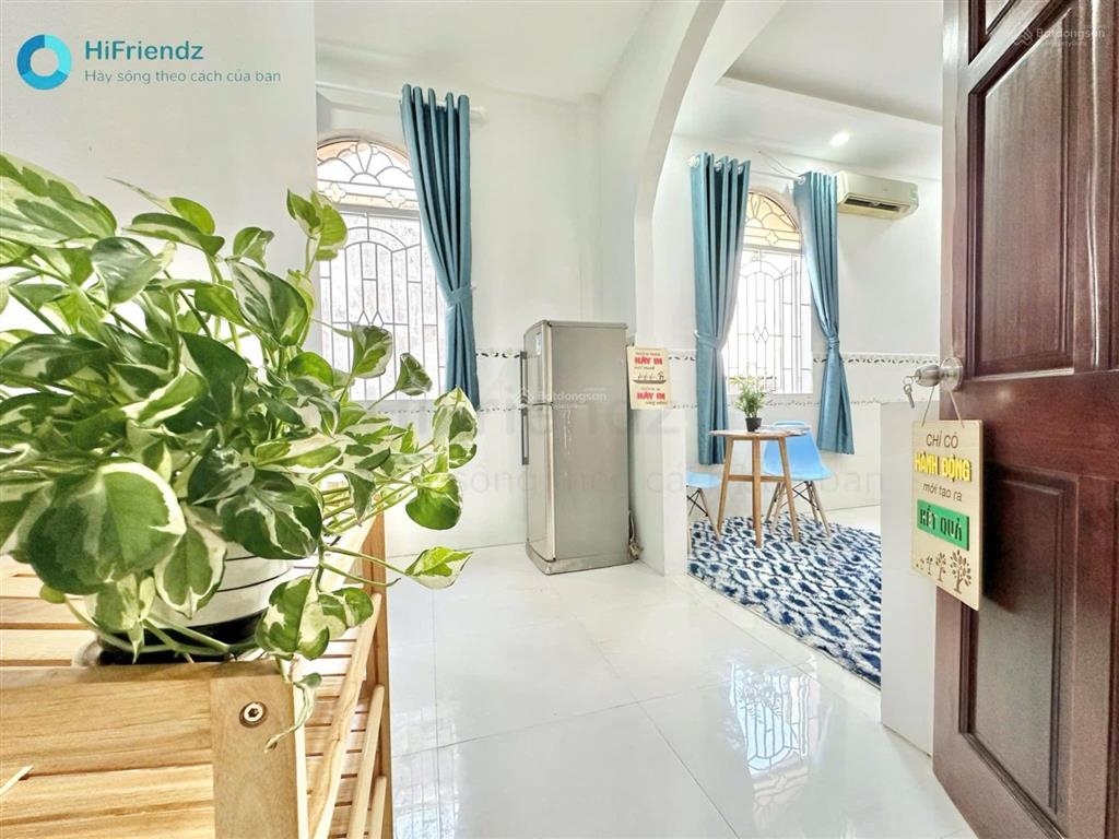 Cho thuê căn hộ đầy đủ tiện nghi  gần ngã tư thủ đức  dt rộng rãi
