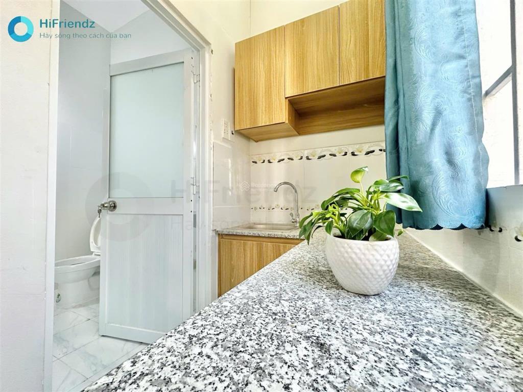 Cho thuê căn hộ đầy đủ tiện nghi  gần ngã tư thủ đức  dt rộng rãi