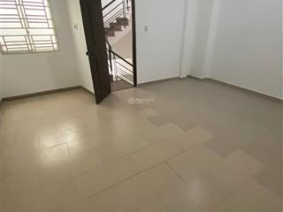 Chiến lược  gần bệnh viện bình tân  dt khủng 78m  3 tầng sân thượng (5pn 4wc)  chỉ 4.x tỷ
