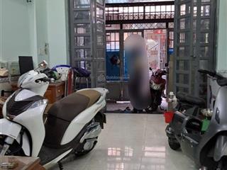 Nhà hẻm oto gần chợ lê văn qưới, cho thuê dài hạn, ngang 4.5m dài 16m, có 3 phòng ngủ