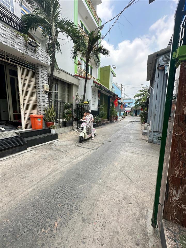Nhà mới góc 2 mặt cần bán, bùi tư toàn bình tân, sổ đầy đủ