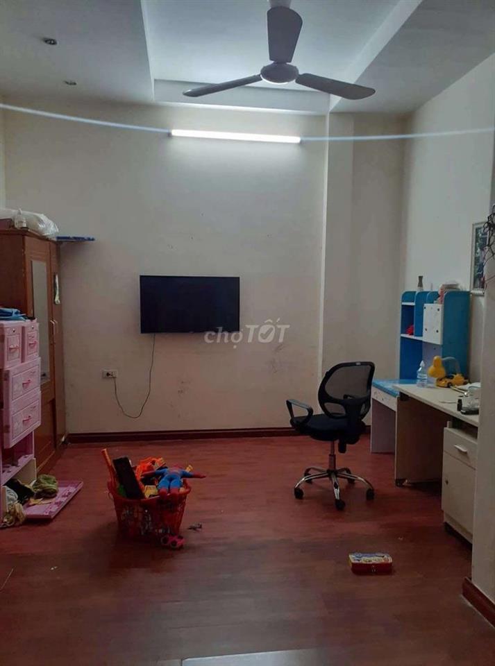(Gần oto) Nguyễn Ngọc Vũ 40mx4T 3PN gd onnile gần Đống Đa 10tr TL