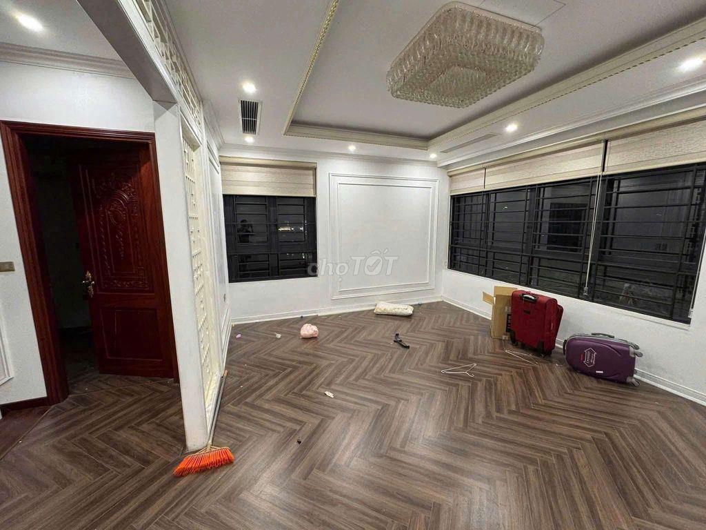 ( liền kề) kdt Romantic Park Nghĩa Đô 150mx5T 6PN oto tránh spa cafe