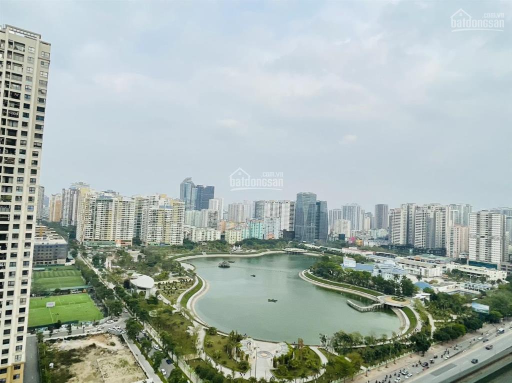 Bán căn hộ 4 ngủ 3vs thăng long number one dt 137m2. giá bán thỏa thuận. có lốt xe ô tô 200k/tháng