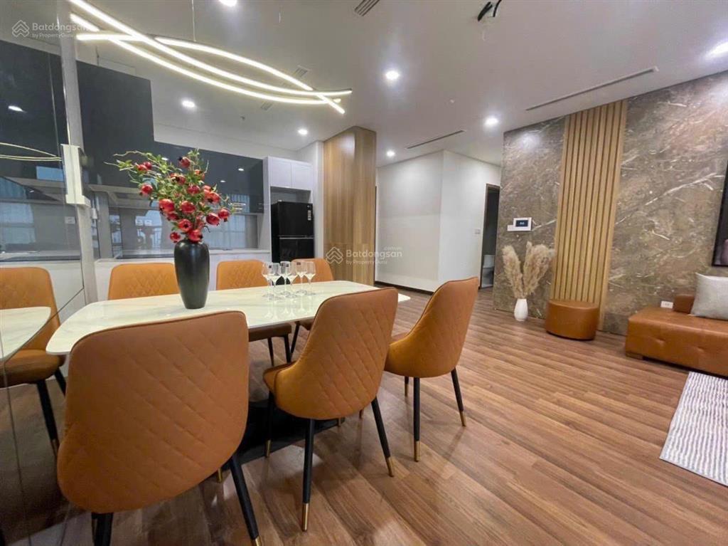 (mới) chính chủ cần bán căn 114m2 the matrix one 3pn + 2 vệ sinh view hồ. giá 11.5 tỷ