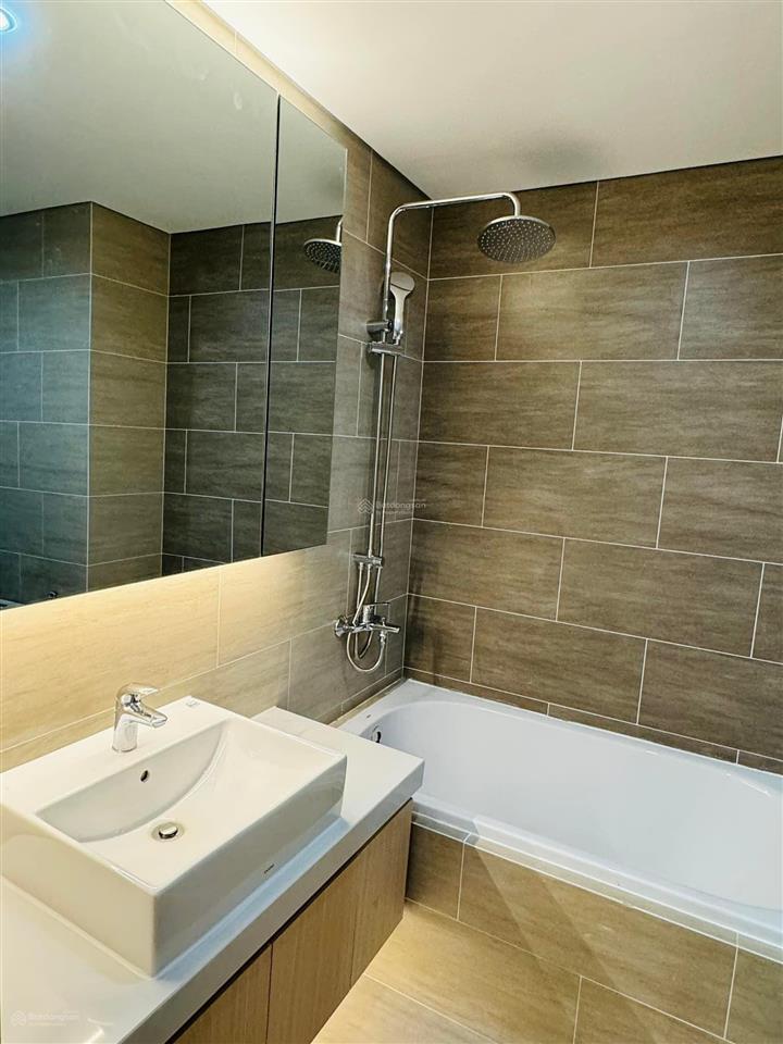 Gia đình chuyển lên căn to cần bán gấp căn 2pn 60m2 chung cư hateco giá bán 3.4 tỷ