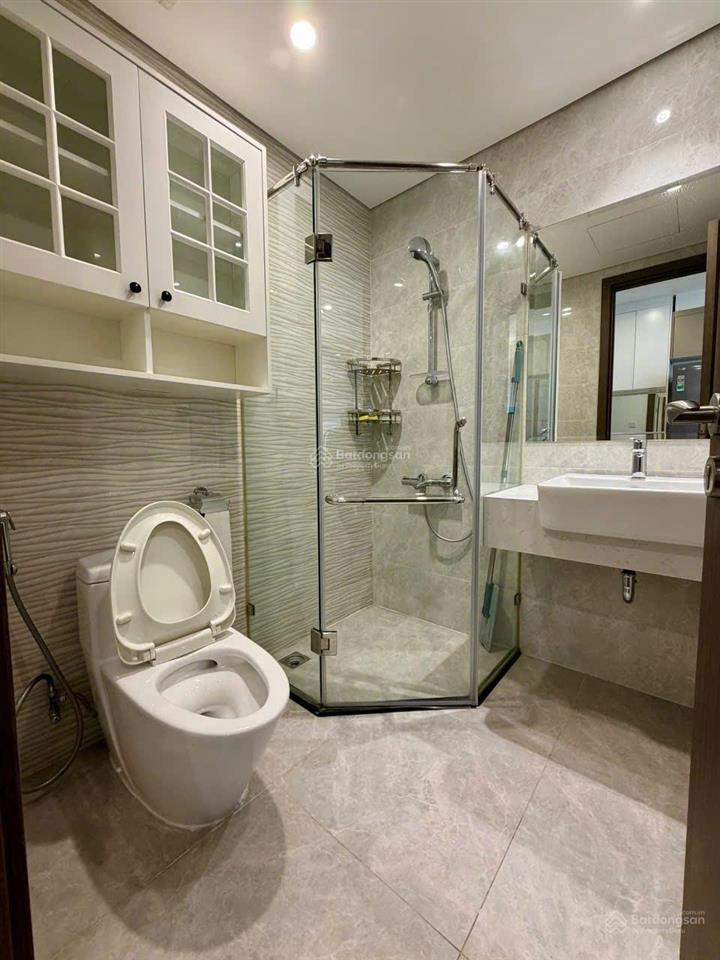 Bán gấp căn hộ 68m2 toà west 2, 2pn 2vs full nội thất, giá bán 6.3 tỷ, tại vinhomes west point