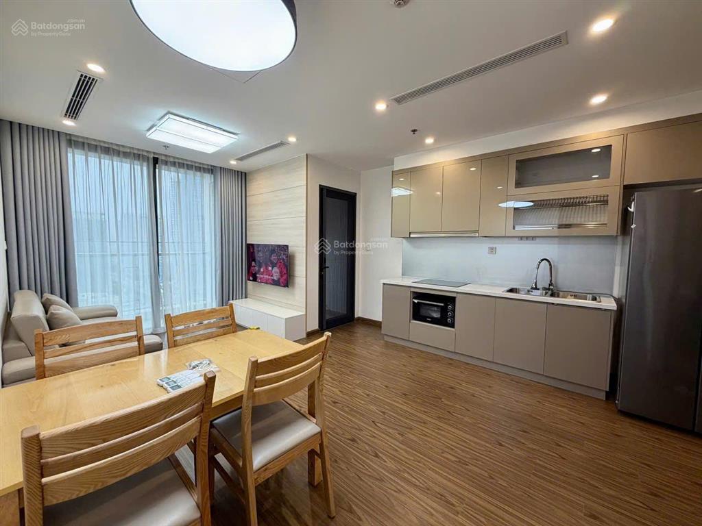 Bán gấp căn hộ 68m2 toà west 2, 2pn 2vs full nội thất, giá bán 6.3 tỷ, tại vinhomes west point