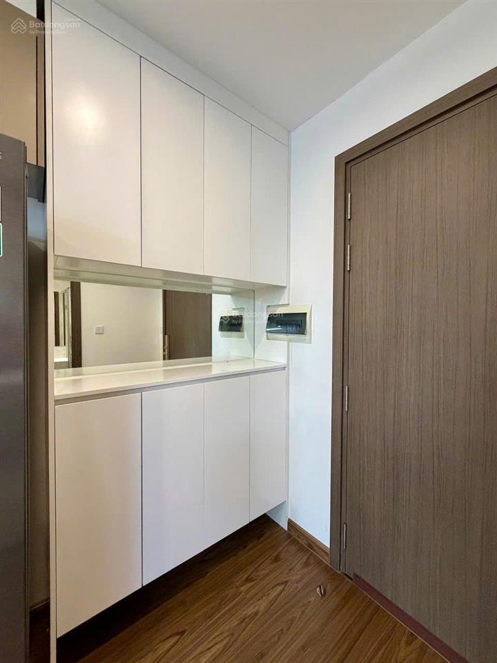 Bán gấp căn hộ 68m2 toà west 2, 2pn 2vs full nội thất, giá bán 6.3 tỷ, tại vinhomes west point