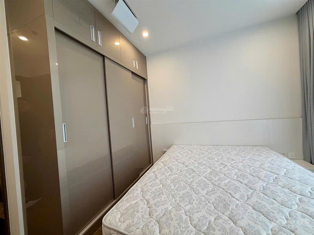 Bán gấp căn hộ 68m2 toà west 2, 2pn 2vs full nội thất, giá bán 6.3 tỷ, tại vinhomes west point