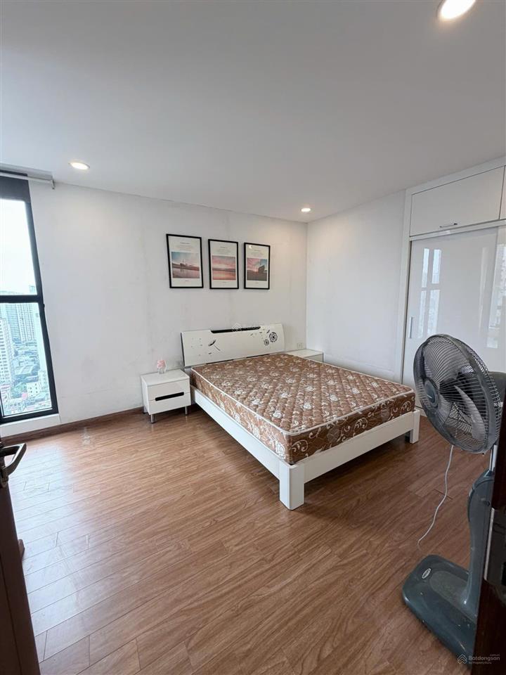 Chính chủ bán căn hộ 106m2  3pn tòa b chung cư chelsea residences. full đồ. giá 11 tỷ.