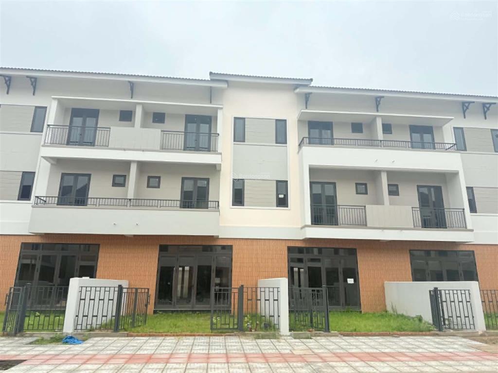 Nhà phố 100m2 centa riverside cửa ngõ đông bắc hà nội, đón sóng hạ tầng tỷ đô