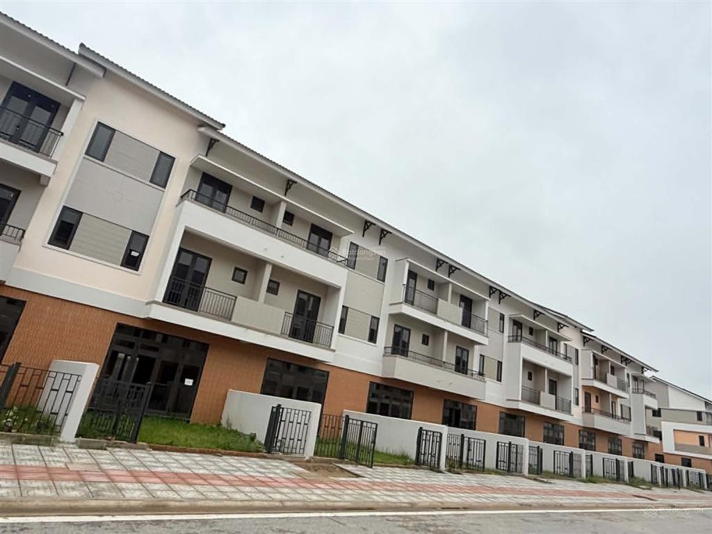 Nhà phố 100m2 centa riverside cửa ngõ đông bắc hà nội, đón sóng hạ tầng tỷ đô