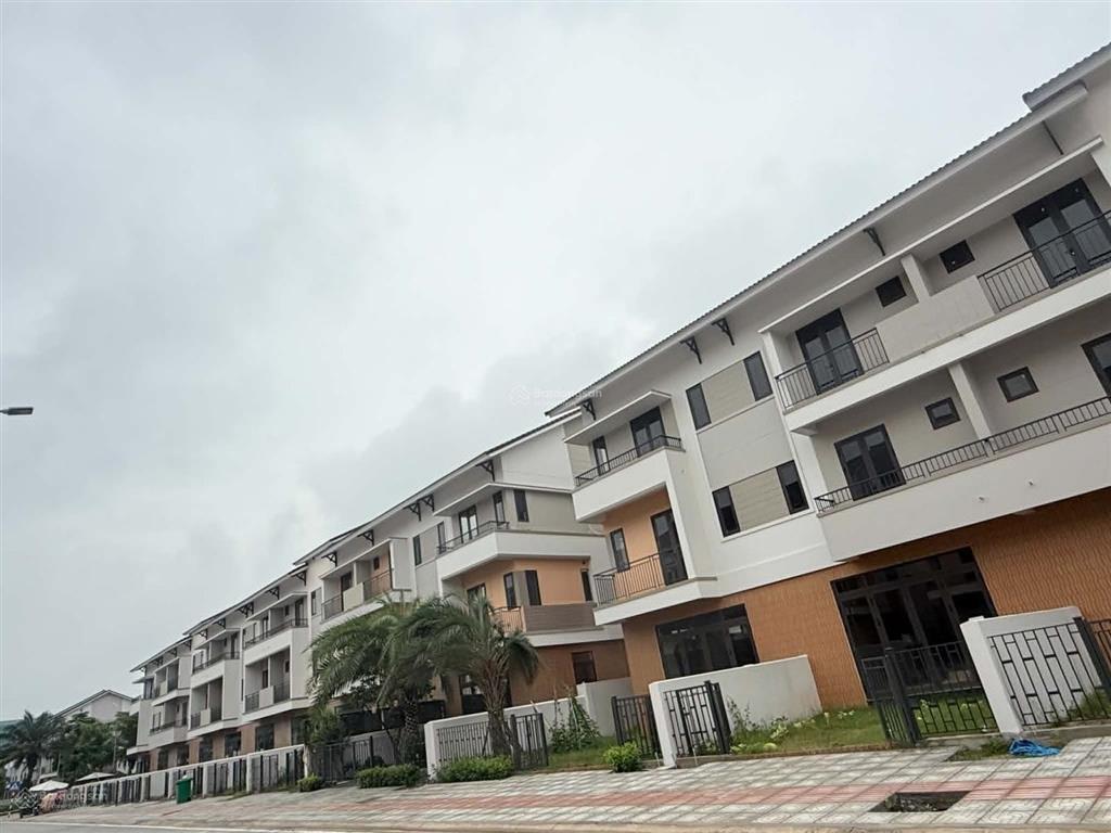 Nhà phố 100m2 centa riverside cửa ngõ đông bắc hà nội, đón sóng hạ tầng tỷ đô