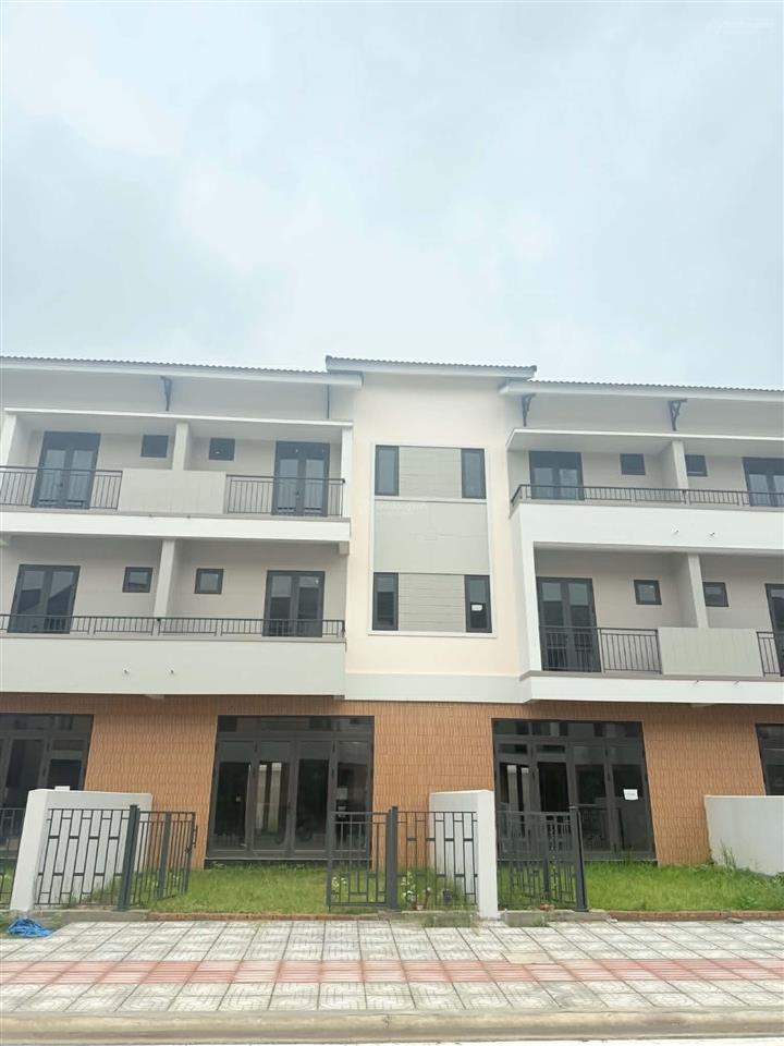 Nhà phố 100m2 centa riverside cửa ngõ đông bắc hà nội, đón sóng hạ tầng tỷ đô
