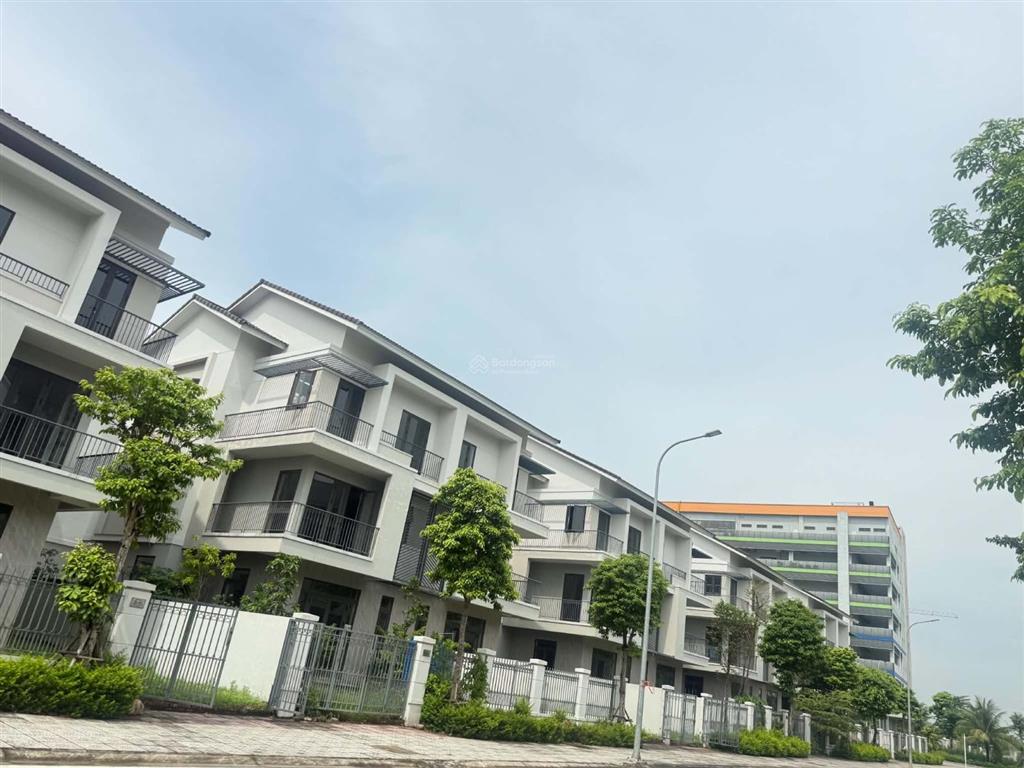 Bán biệt thự vườn gần hà nội giá hơn 63tr/m2, tạo dòng tiền 35  40tr/th