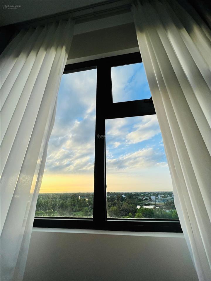 Bán căn hộ 2pn giá tốt hướng đông nam, sẵn sổ  phân khu rainbow vinhomes grand park