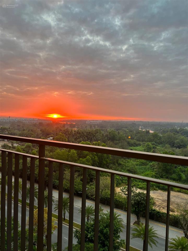 Bán căn hộ 2pn giá tốt hướng đông nam, sẵn sổ  phân khu rainbow vinhomes grand park