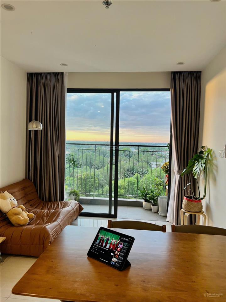 Bán căn hộ 2pn giá tốt hướng đông nam, sẵn sổ  phân khu rainbow vinhomes grand park