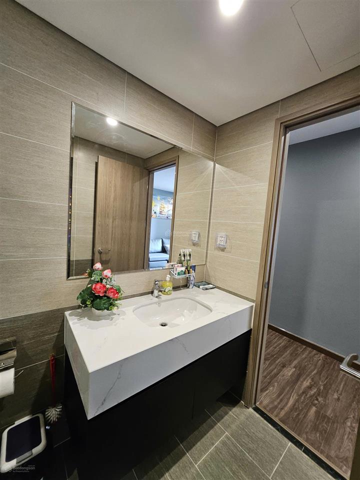 Bán nhanh 3pn 2wc / 81m2  tòa gh6 glory heights  full nội thất xịn  đang thuê 18tr