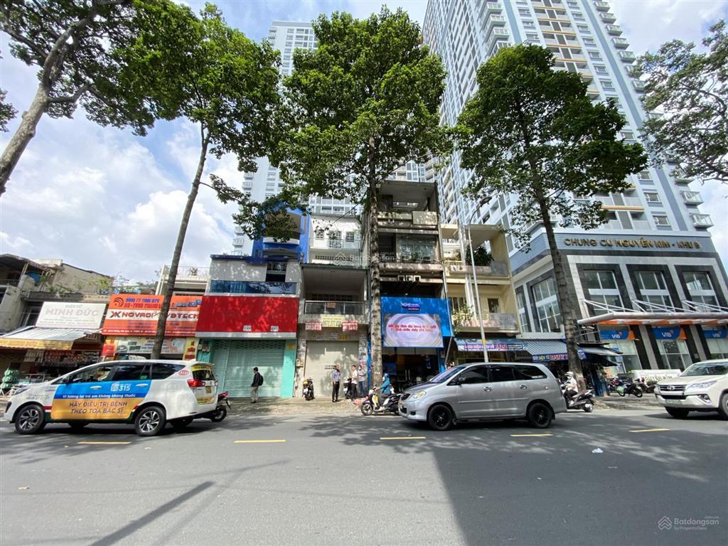 Ngộp bank  bán mặt tiền lý thường kiệt, quận 10. dt 4.5x22.5m, ct 80 triệu. 5 tầng. giá 27.5 tỷ