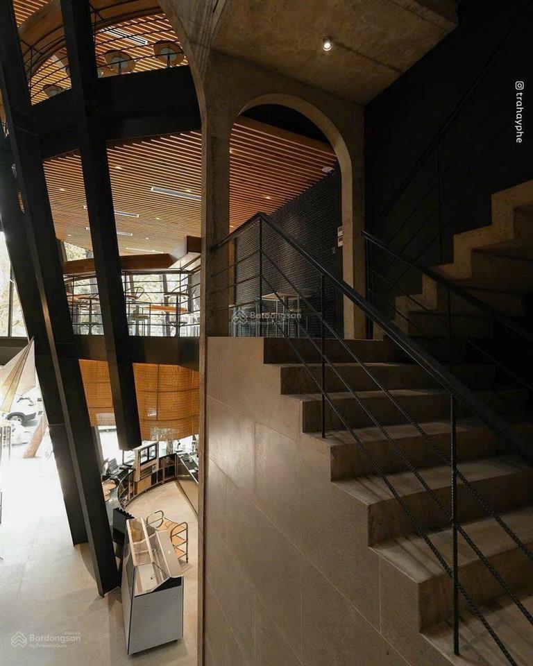 Bán góc 2 mặt tiền phan đăng lưu, p3, quận phú nhuận. dt 5x30m, 5 tầng. hđt 190tr/th.giá 50 tỷ