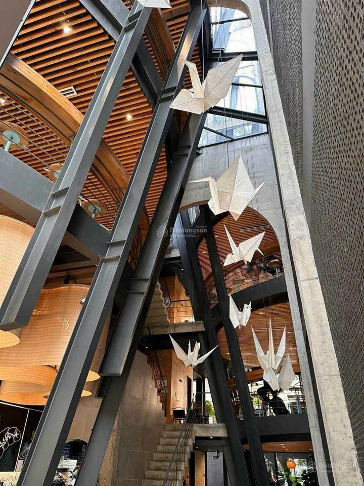 Bán góc 2 mặt tiền phan đăng lưu, p3, quận phú nhuận. dt 5x30m, 5 tầng. hđt 190tr/th.giá 50 tỷ