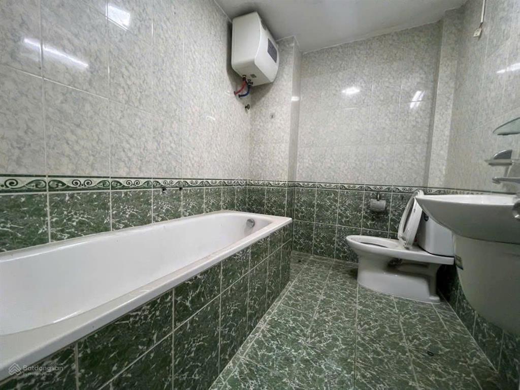 Hàng hiếm! bán nhà mặt ngõ ô tô ở lê thanh nghị, một bước tới bệnh viện bạch mai
